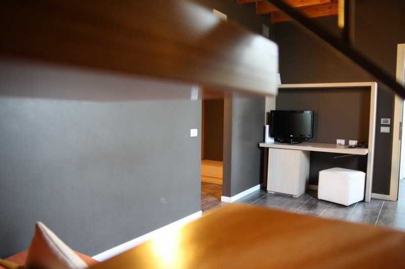 Hotel Loft Манербіо Екстер'єр фото